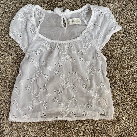 Abercrombie & Fitch White Embroidered Blouse - Picture 1 of 9